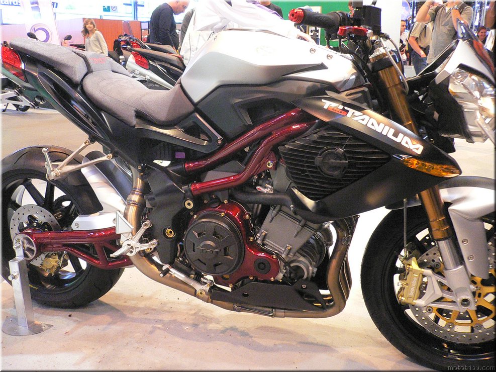 MOTO 