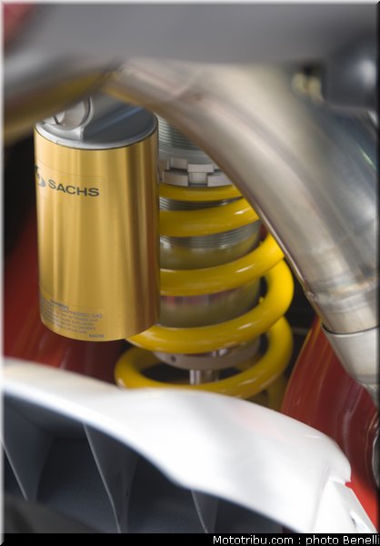 benelli_tnt_r160_4_2011