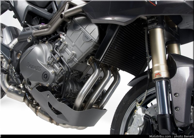 benelli_trek_899_1130_5_2011