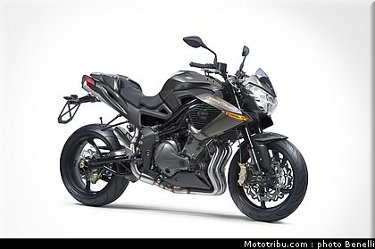 benelli_centenario_racer_1130_3_2011.jpg