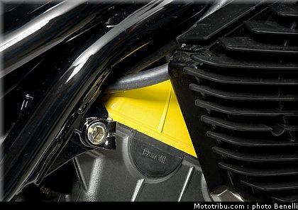 benelli_centenario_racer_1130_4_2011.jpg