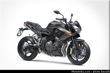 benelli_centenario_racer_899_2_2011.jpg