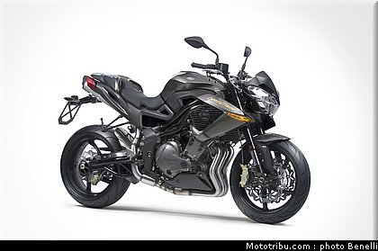 benelli_centenario_racer_899_3_2011.jpg