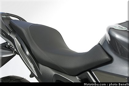 benelli_trek_899_1130_1_2011.jpg