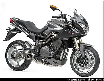 benelli_trek_899_1130_3_2011.jpg