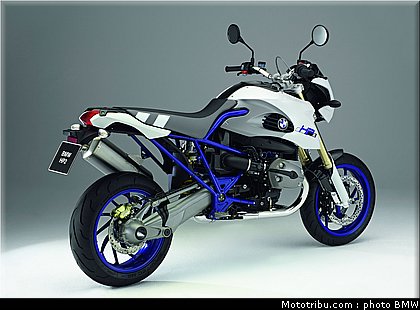 bmw_2007_hp2_megamoto_002.jpg