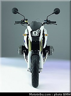 bmw_2007_hp2_megamoto_010.jpg