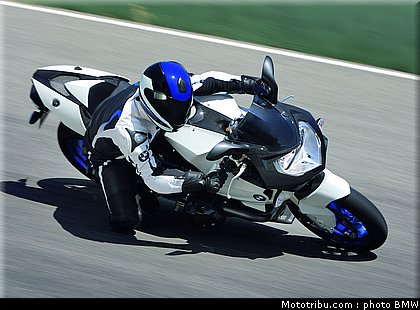 bmw_2008_hp2_sport_004.jpg