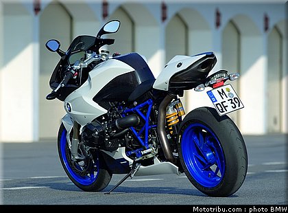 bmw_2008_hp2_sport_015.jpg