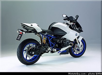 bmw_2008_hp2_sport_023.jpg