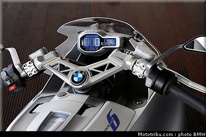 bmw_concept6_eicma_milan_2009_016.jpg