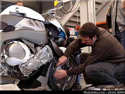bmw_concept6_eicma_milan_2009_035.jpg