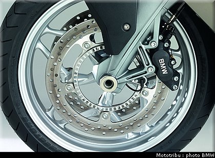 bmw_k1300gt_2009_022.jpg