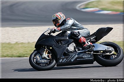 bmw_s1000rr_sbk_013.jpg