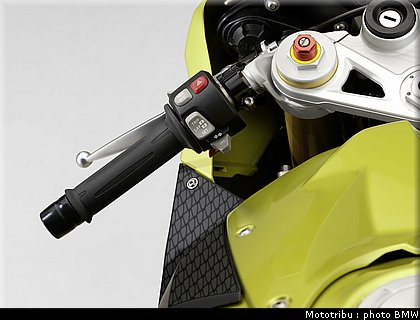 bmw_s1000rr_2009_028.jpg
