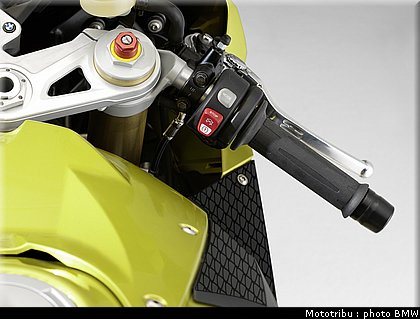 bmw_s1000rr_2009_029.jpg