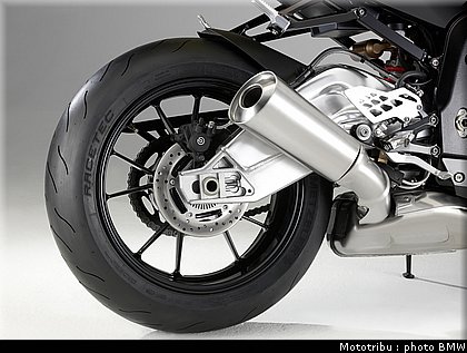 bmw_s1000rr_2009_037.jpg