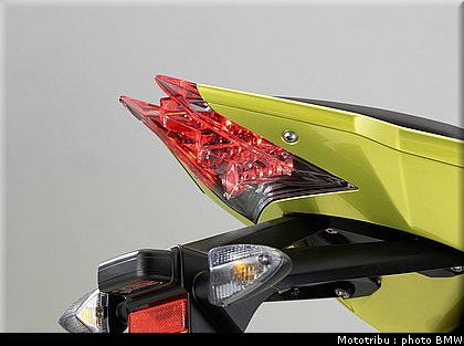 bmw_s1000rr_2009_041.jpg