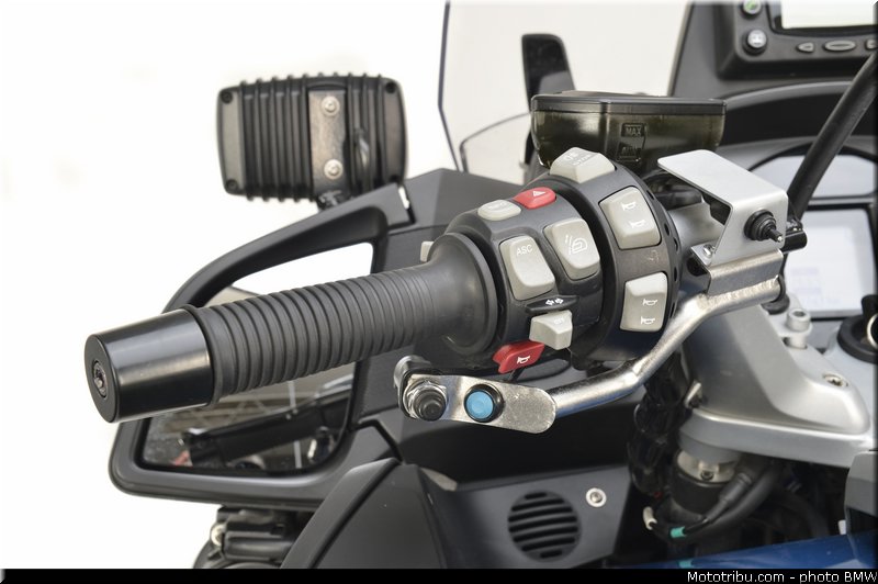 bmw_2012_r1200rt_gendarmerie_004