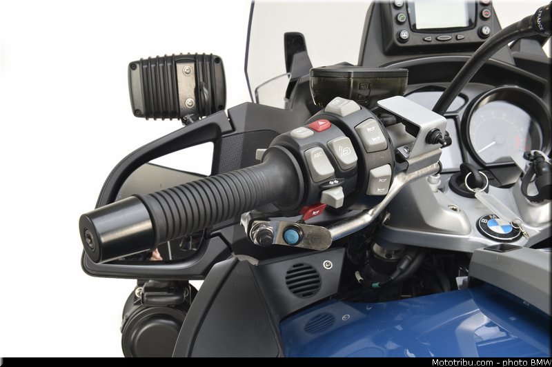 bmw_2012_r1200rt_gendarmerie_009