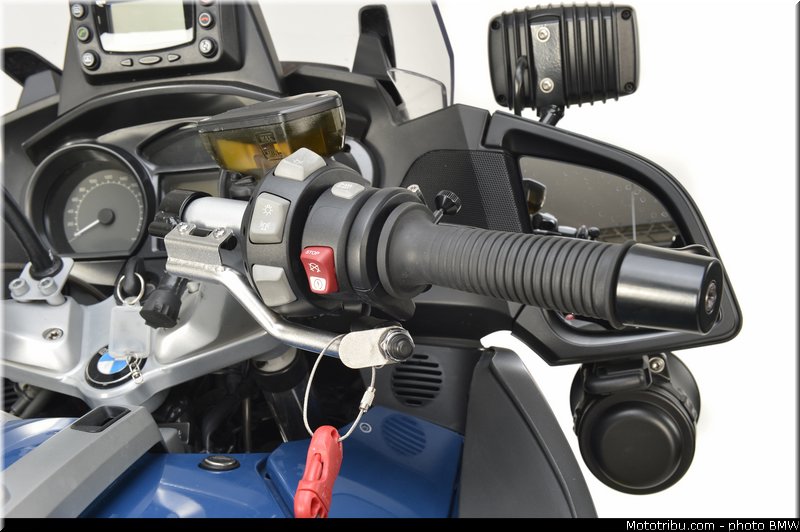 bmw_2012_r1200rt_gendarmerie_010