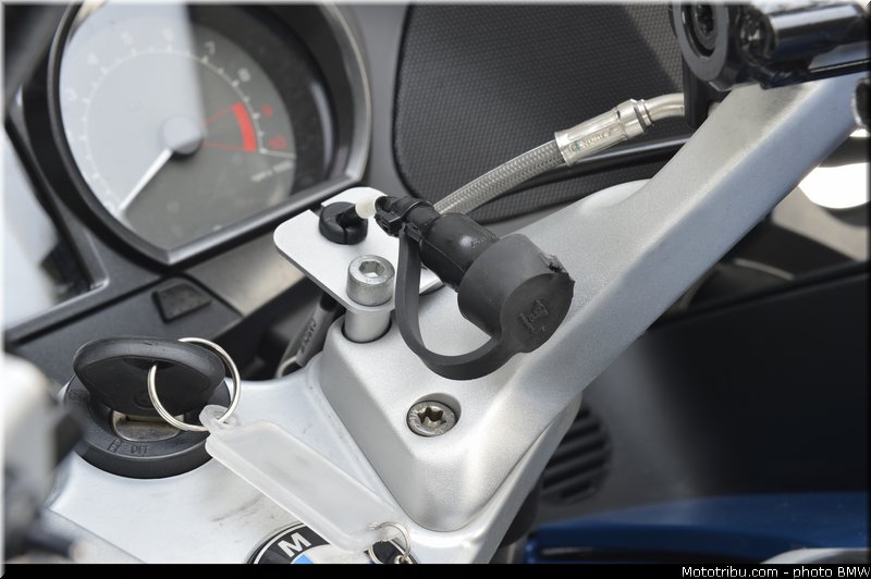 bmw_2012_r1200rt_gendarmerie_014