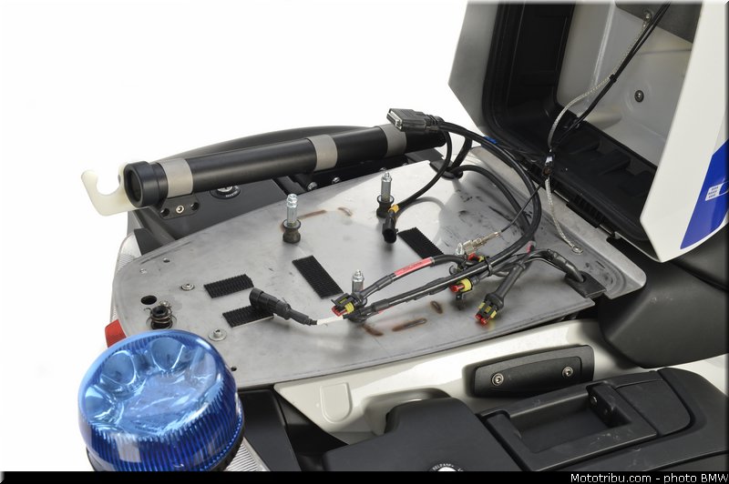 bmw_2012_r1200rt_gendarmerie_026