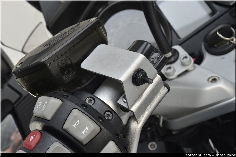 bmw_2012_r1200rt_gendarmerie_036