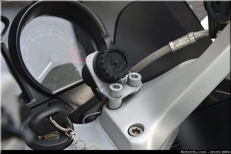bmw_2012_r1200rt_gendarmerie_037
