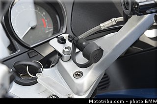 bmw_2012_r1200rt_gendarmerie_014.jpg