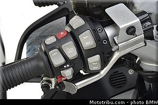 bmw_2012_r1200rt_gendarmerie_035.jpg
