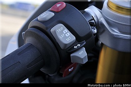 bmw_s_1000_rr_2012_0102.jpg
