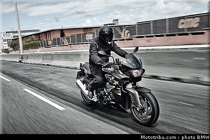 bmw_2012_k_1300_r_4.jpg