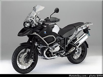 bmw_2012_r_1200_gs_adventure_triple_black_3.jpg