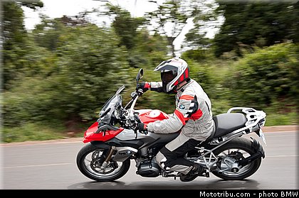 action_023_bmw_r_1200_gs_2013.jpg