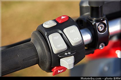 action_051_bmw_r_1200_gs_2013.jpg