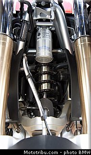 action_053_bmw_r_1200_gs_2013.jpg