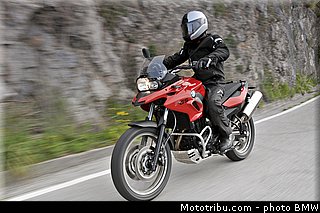 bmw_2013_f_700_gs_03.jpg