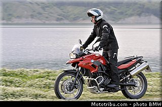 bmw_2013_f_700_gs_06.jpg