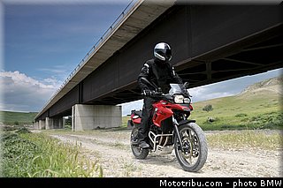bmw_2013_f_700_gs_08.jpg