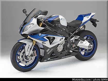 bmw_2013_hp4_012.jpg