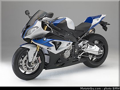 bmw_2013_hp4_014.jpg