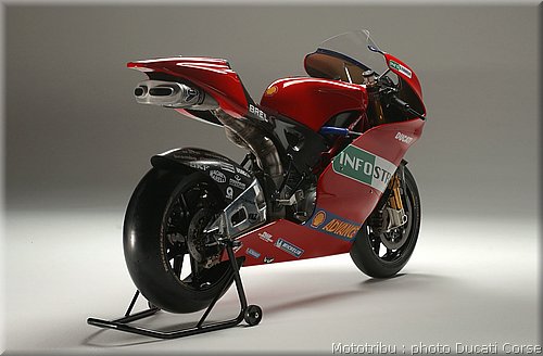 ducati-gp2-2002_2.jpg