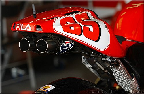 ducati-gp3-2003-3.jpg