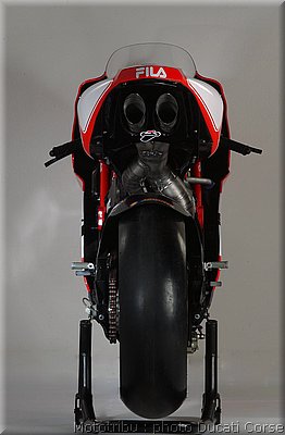 ducati-gp3-2003-6.jpg