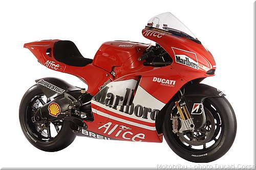 ducati_gp6_2006_007.jpg