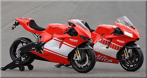 ducati_gp6_2006_009.jpg