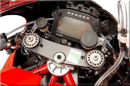 ducati_gp6_2006_022.jpg