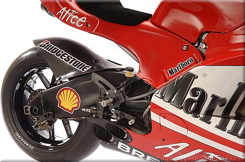 ducati_gp6_2006_023.jpg