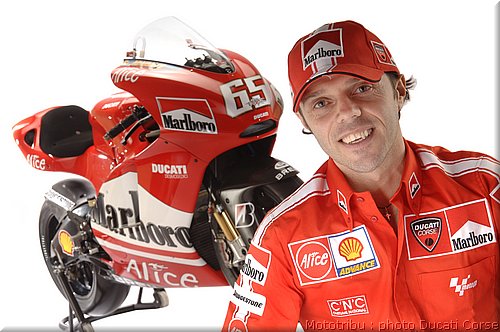 ducati_gp6_2006_029.jpg